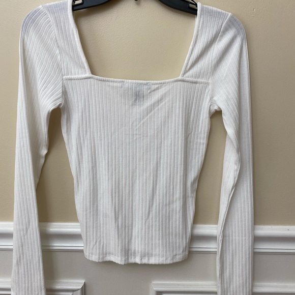 Top - Picture 2 of 2